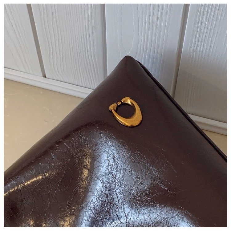 3 Strap Chain Shoulder Bag - Image 6